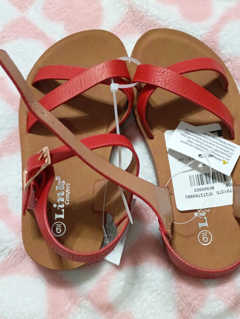 Link Red Strappy Girls' Sandals with Buckle